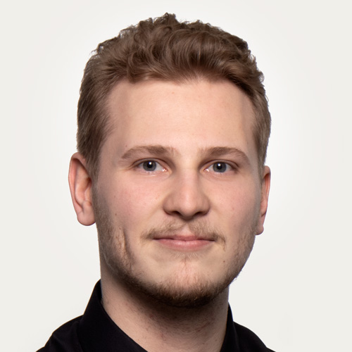 Toni Henriksson