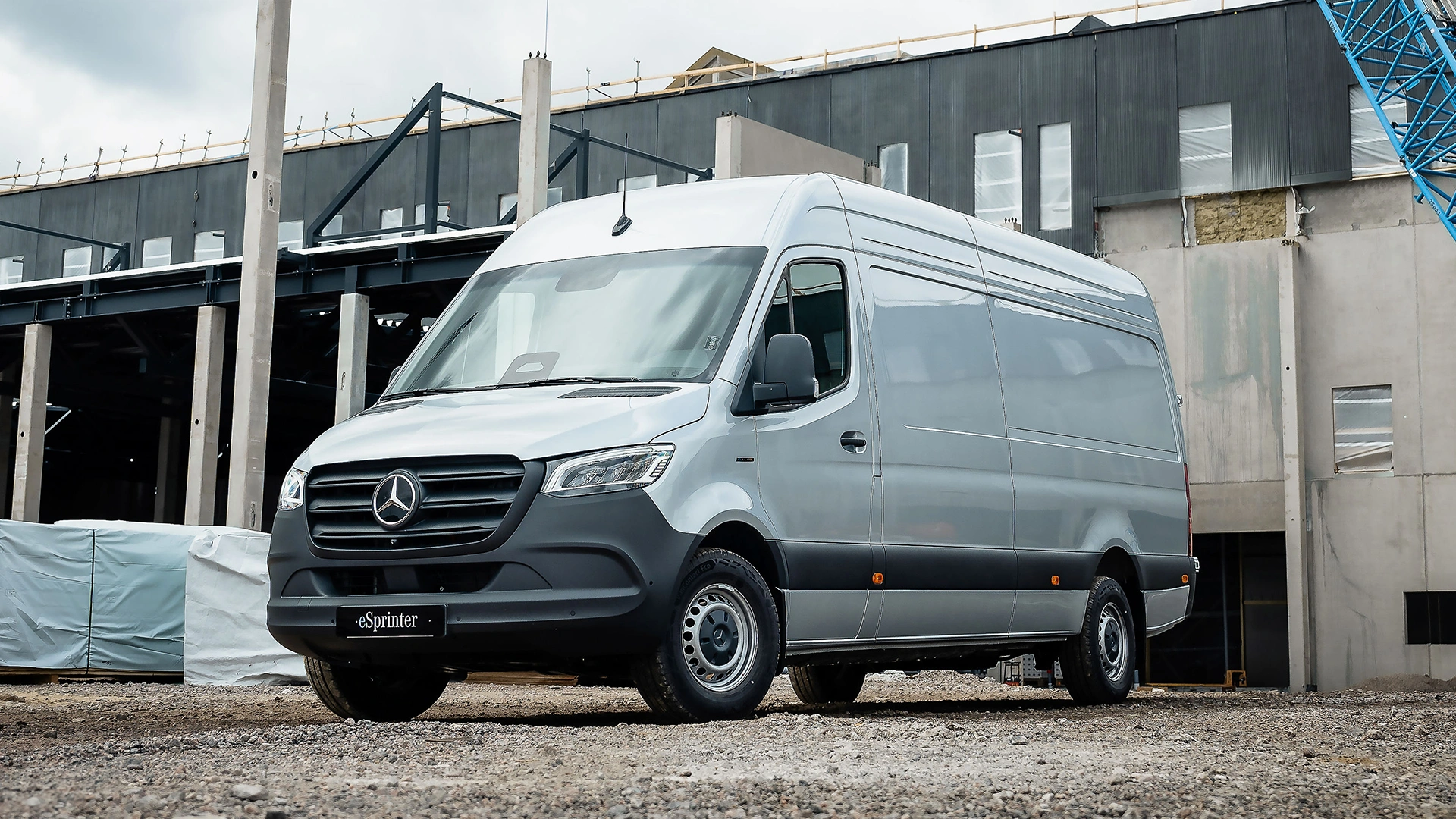 Täyssähköinen Mercedes-Benz eSprinter työmaalla